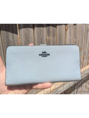 Coach Smooth Leather Bifold Long Wallet Snap Closure Blue Gunmetal